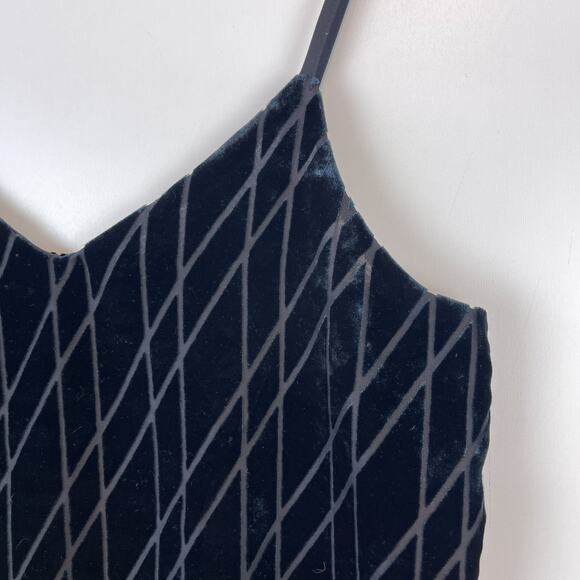 Ann Taylor Size M Diamond Argyle Pattern Velvet Drapey Cami Tank Top Black - Picture 2 of 9
